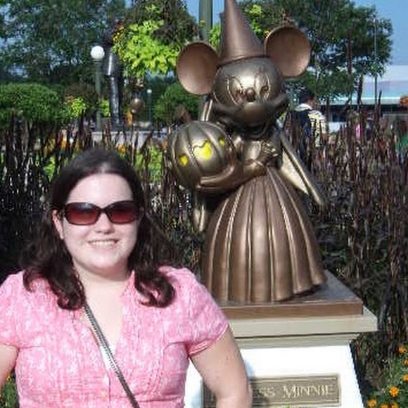 Meet your Posher, Kori - Picture 1 of 1